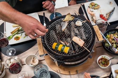 Descopera gratarul SHICHIRIN Yakiniku